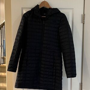 North Face Dark Blue women’s puffer coat excellent condition